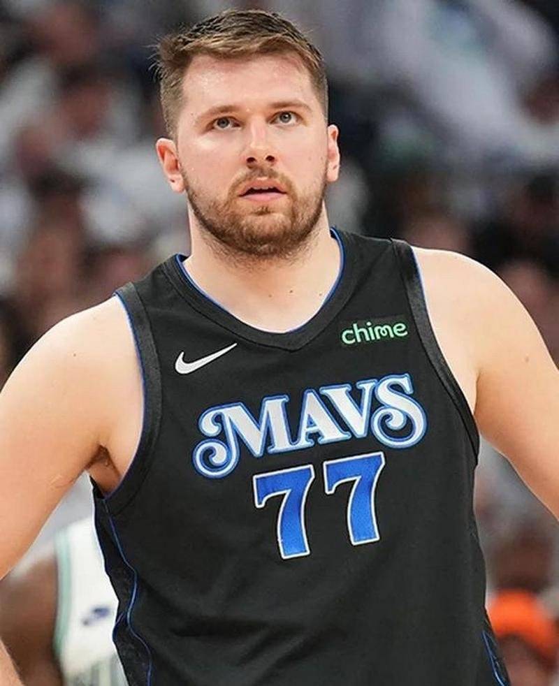 窗口期达拉斯独行侠调整名单以备法甲埃因霍温集结日手感冰凉之后，浓眉哥在TES比赛中连败(埃因霍温青年队vs罗达jc)